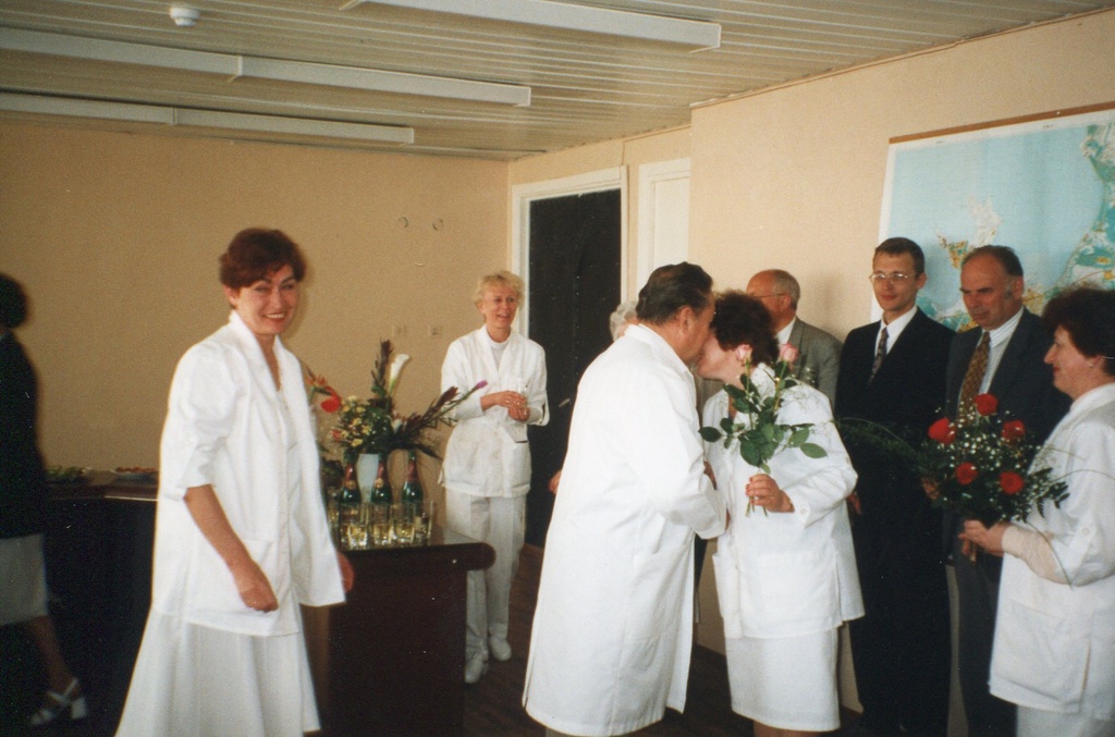 Lasnamäe Polikliiniku 10 a. tegevuse tähistamisel pidulik aktus saalis