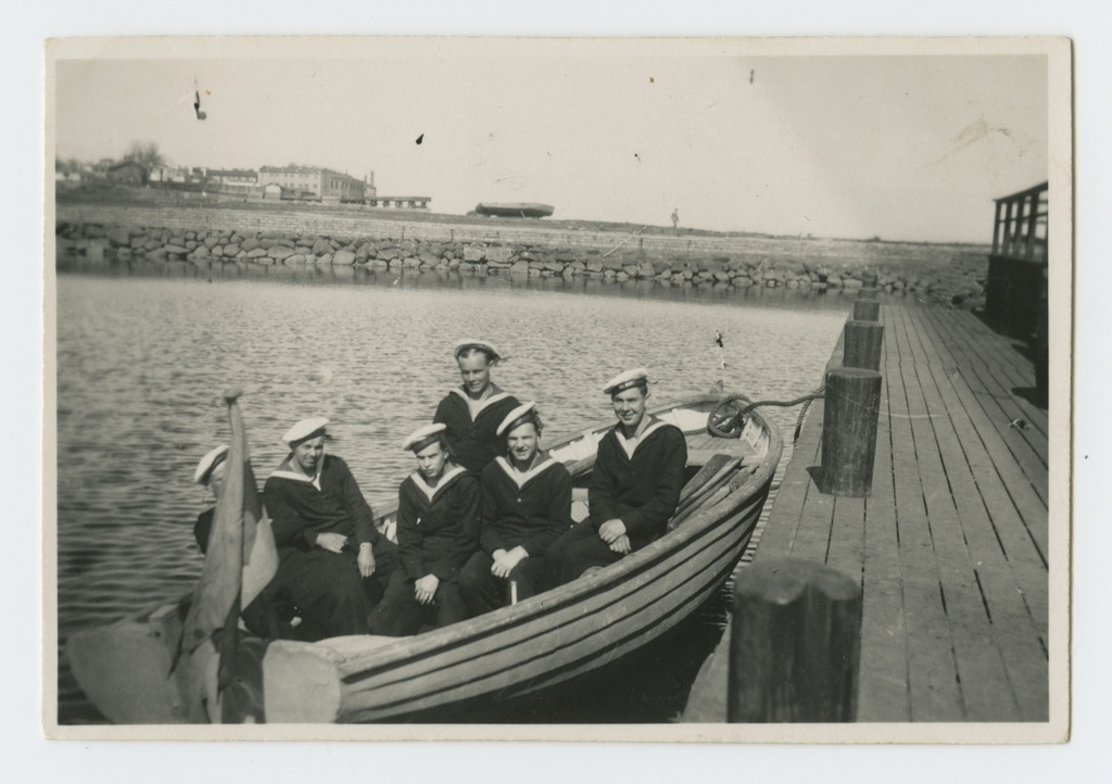 Madras in the boat near the Kalaranna kai