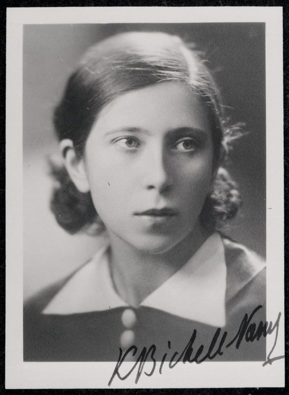 Dr Kira Bichell-Vassiljev