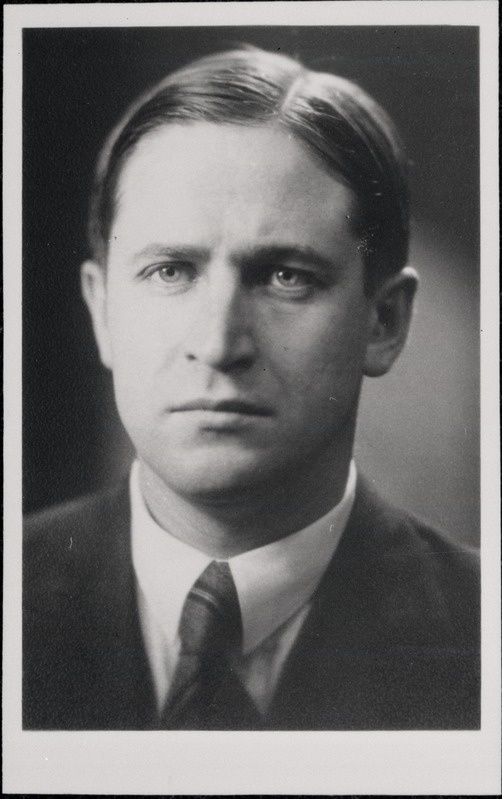 Dr August Viiding