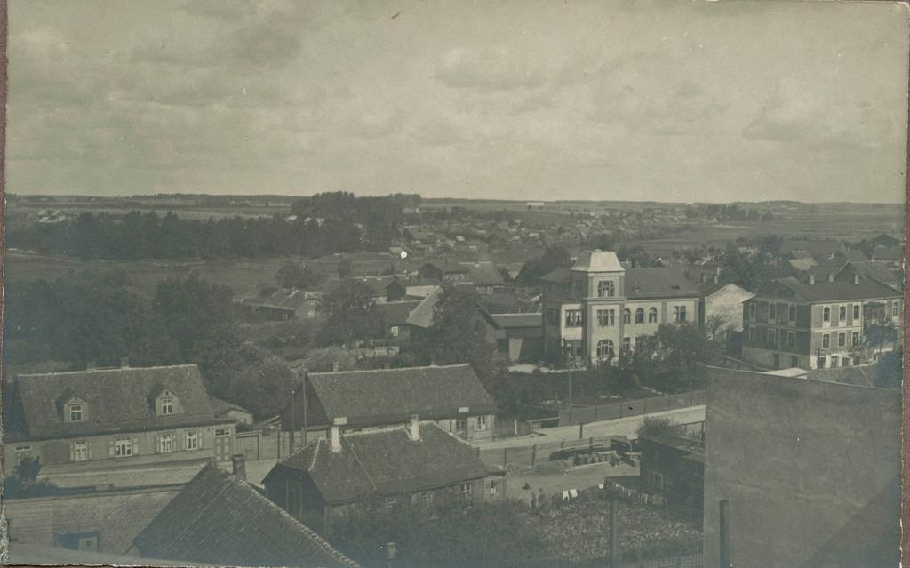 Valga. Kuperjanovi tänava algus