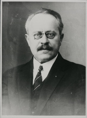 Prof. Ludvig Puusepp  duplicate photo