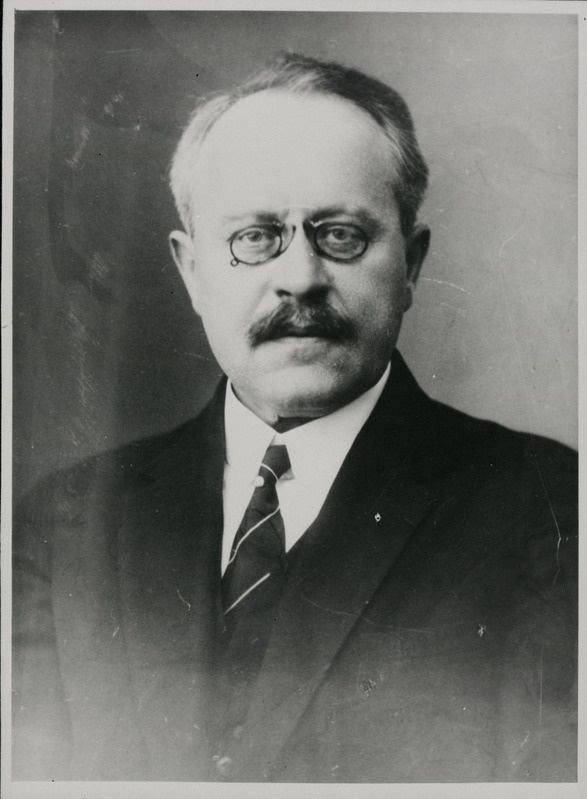 Prof. Ludvig Puusepp