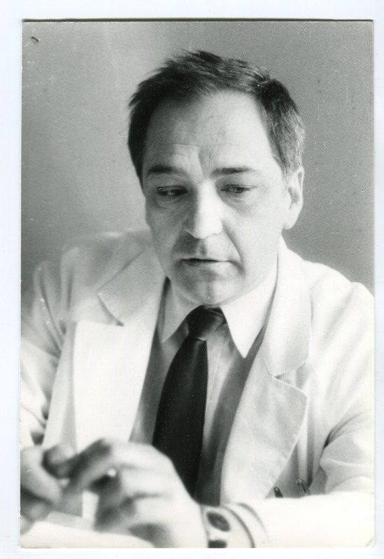 Dr Andres Ellamaa