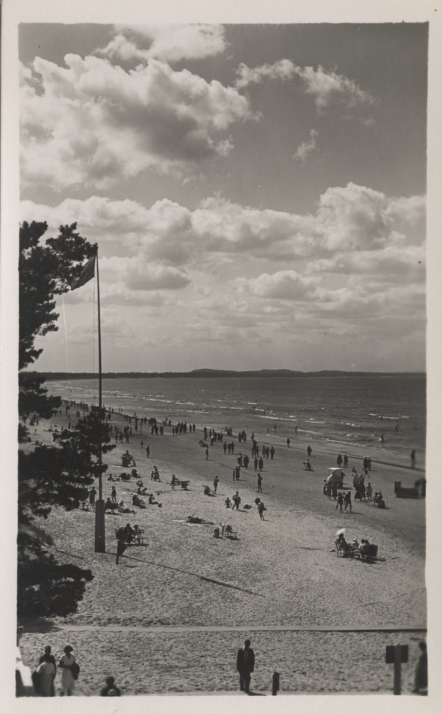 Estonian summer place Narva-Jõesuu : sand = das Strandbild