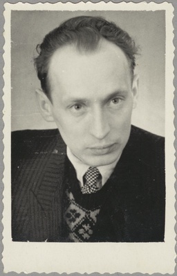 Simeon Ellervee Tartu Ülikooli arstiteaduskonna üliõpilasena  duplicate photo