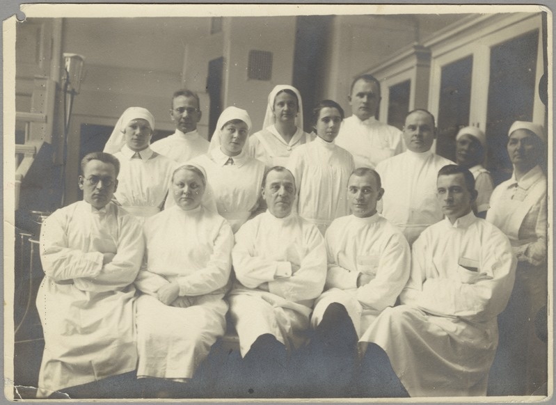 Tartu Toome Haavakliiniku arstid ja õed