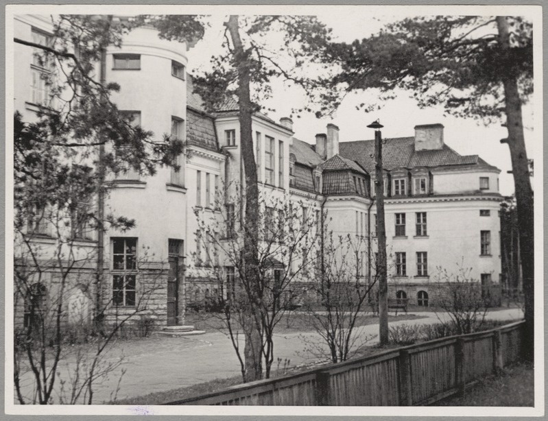 Nõmme Rinnalaste ja Emade Kodu Hiiul