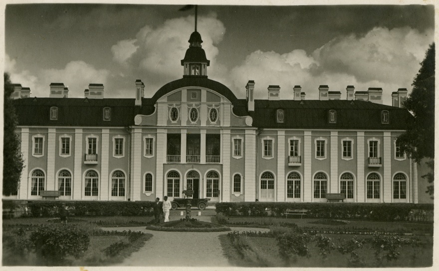 Narva-jõesuu resort, view of the building. Architect Marian Lalewicz