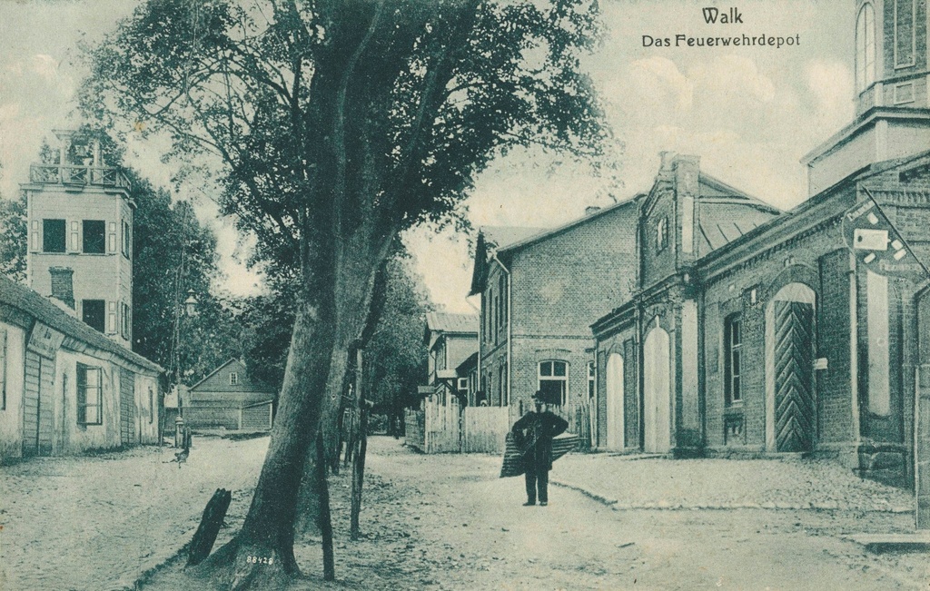 Valga. Allee tänav