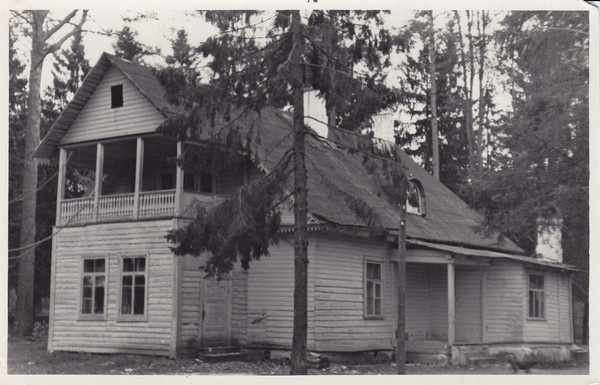 Narva-jõesuu. Garden tn. 27