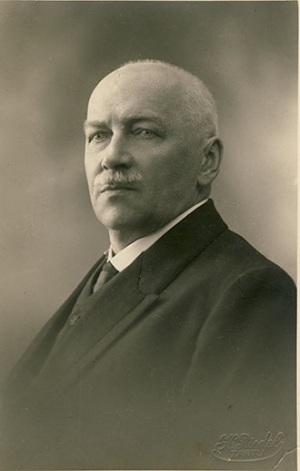 Professor Georg Landesen