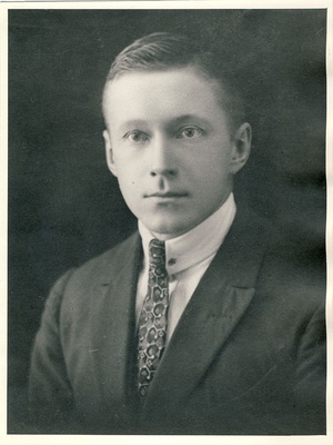 Arst Aleksei Luškov  duplicate photo