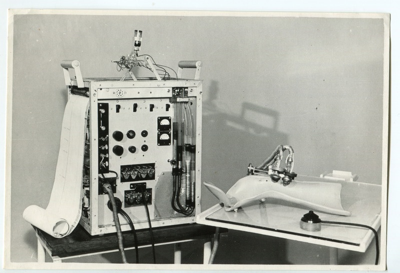 Ants Rulli poolt leiutatud tonointervallograaf