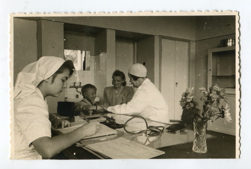 Tallinna Lastepolikliiniku arst dr Teemant vastuvõtul