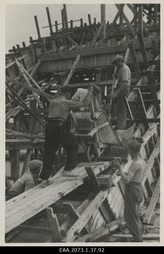 Pärnu Suursilla ehitus, sillakaare betoneerimine