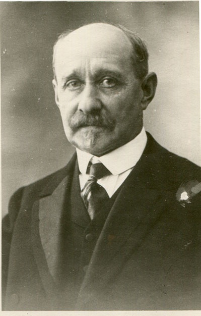Professor Ucke