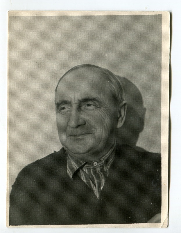 Dr Aleksander Striž pensionärina