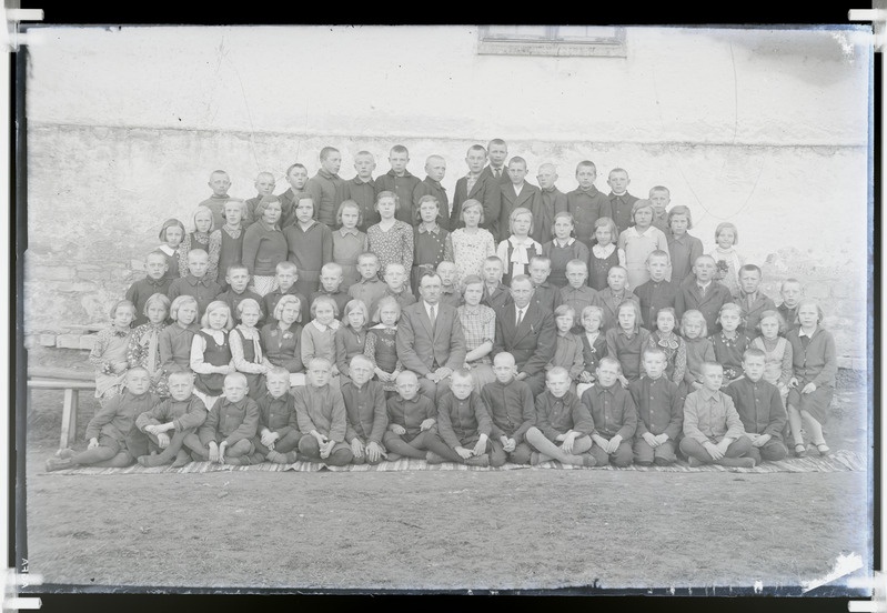 Audla kooli õpilased ja õpetajad. 1930.a.-te II pool.