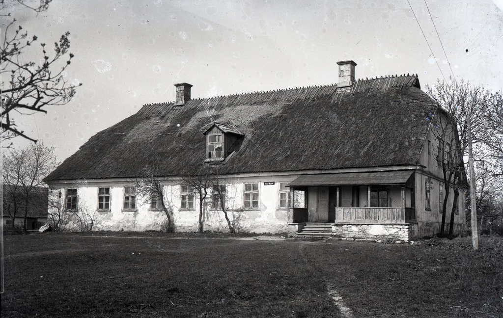 Saaremaa, Maasi algkooli hoone