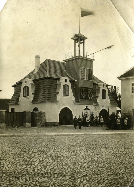 Tuletõrjedepoo Kuressaares. 1913. a.