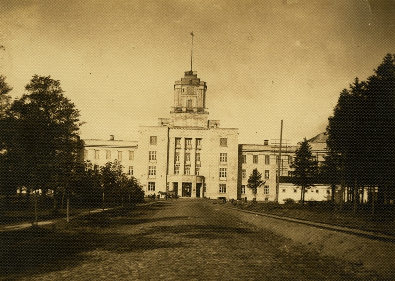 The administrative building of the Russian-Baltic ship renovation plant, a direct view of the building at the end of the street. Architect Aleksandr Dmitrijev