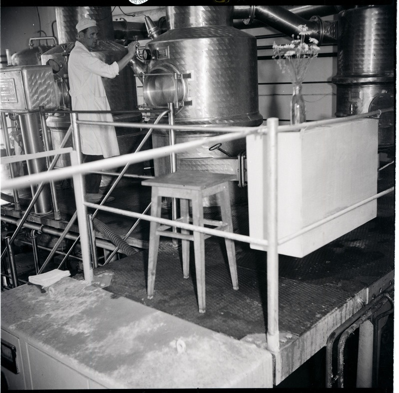 Töö piimakombinaadi piimapulbri vaakumseadme juures