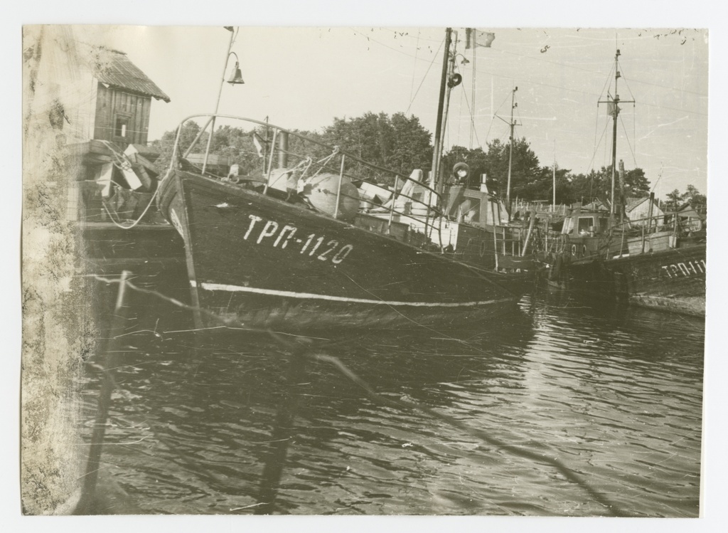 Fishing boats in Prangli harbor