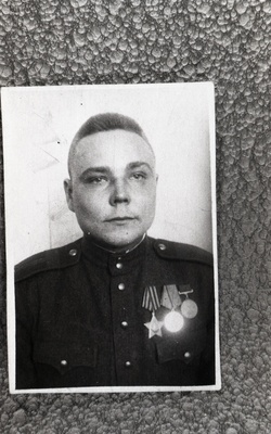 H. Anti: rinnaportree  duplicate photo