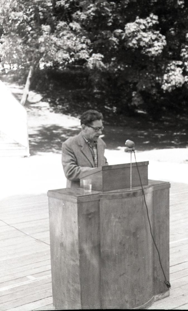 Ülesaaremaaline looduskaitse ja koduuurimise päev Lossihoovis: ettekandega esineb Voldemar Miller