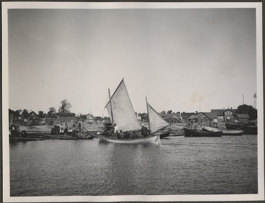 Prangli's rescue boats at sea