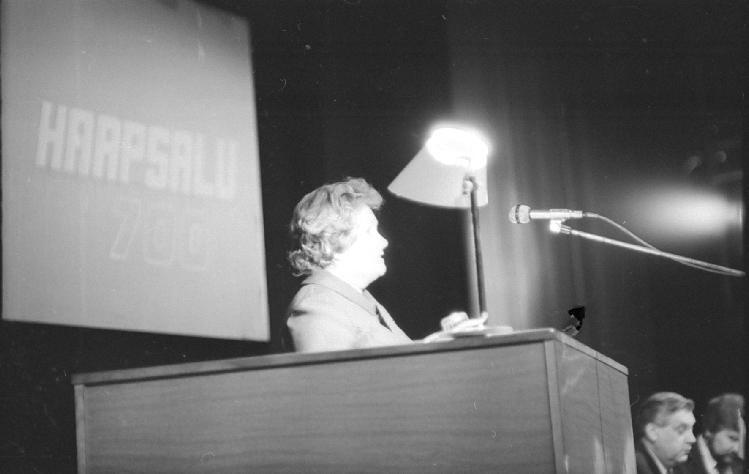 Negatiiv. Teaduslik konverents "Haapsalu 700" kultuurimajas, mai 1979. Ivi Tamm. Foto: A. Tarmula.