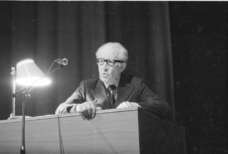 Negatiiv. Teaduslik konverents "Haapsalu 700" kultuurimajas, mai 1979. Villem Raam. Foto: A. Tarmula.