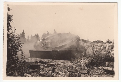 Naissaare's beach batteries fall around the 1920s.  duplicate photo