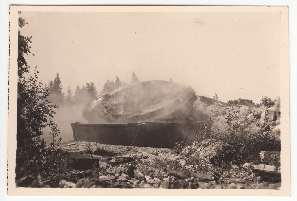 Naissaare's beach batteries fall around the 1920s.
