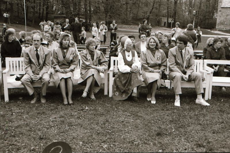 Negatiiv. Haapsalu rajooni koolinoorte laulu- ja tantsupidu Haapsalus 31.mail 1987.a. 
Foto: E.Ambos.
