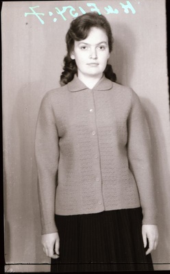 Negatiiv. Teeninduskombinaat "Haapsalu" kampsunite mudelid 1969.aastal.  duplicate photo