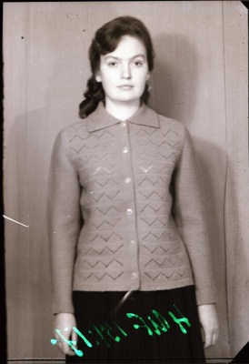 Negatiiv. Teeninduskombinaat "Haapsalu" kampsunite mudelid 1969.aastal.  duplicate photo