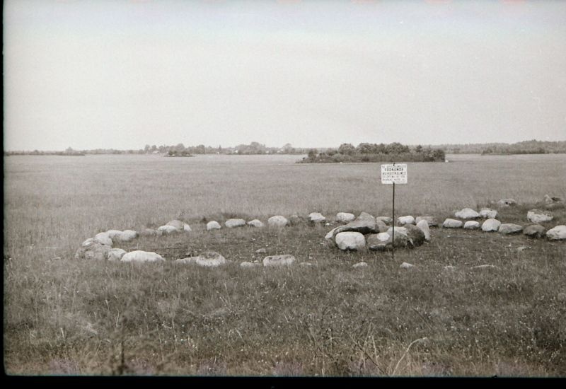 Negatiiv. Kaseküla kivikirstkalme. 19.06.1980.a.
Foto: Toivo Kempi.