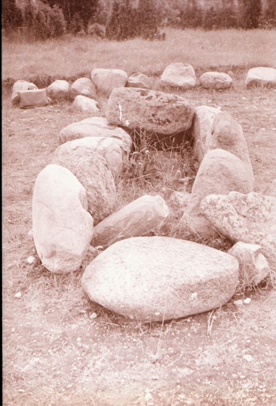 Negatiiv. Kaseküla kivikirstkalme. 19.06.1980.a.
Foto: Toivo Kempi.