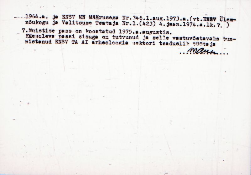 Negatiiv. Jõgisoo-Mõisaküla. Ohvrikivi "Hiiekivi".
Ü.p. 1976.