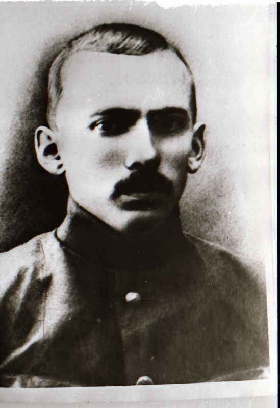Negatiiv. 1917. a sündmusi Haapsalus ja selle ümbruses kajastav materjal. Ümberpildistus trükisest. Ümberpildistas Mihail Naumov, 1987.