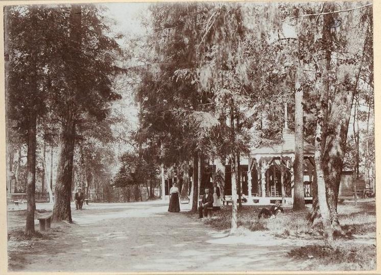 Friedrichshofi park