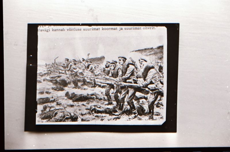 Negatiiv. 1917. a sündmusi Haapsalus ja selle ümbruses kajastav materjal. Ümberpildistus trükisest. Ümberpildistas Mihail Naumov, 1987.