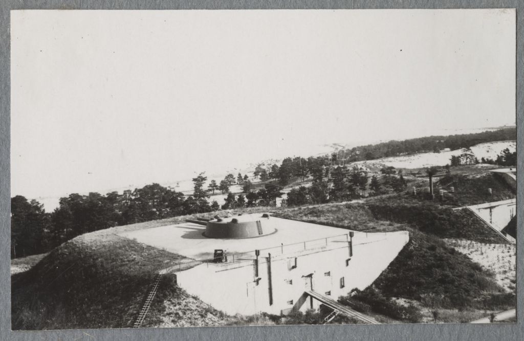 Aegna Island beach protection batteries, a. Papp at specialised courses in 1934.