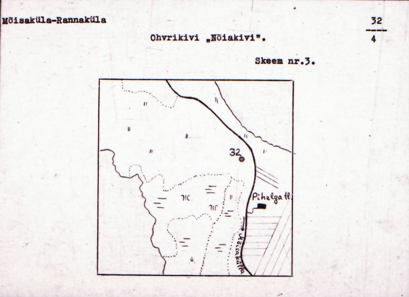 Negatiiv.  Mõisaküla. Rannaküla. Ohvrikivi. "Nõiakivi".
Ü.p. 1976.