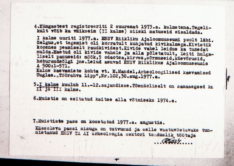 Negatiiv. Uugla. 3 kivikalmet.
Ü.p. 1976.