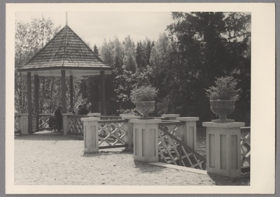 Komplekt fotosid - mitmesugused kohad Eestis.  duplicate photo