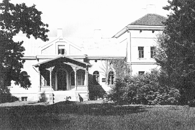 Sakala partisanide mälestustahvel Viljandi uue lossi seinal