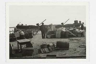 The goods to be evacuated are loaded on the ship of the Waterways Talituse. Osmussaar, 11. Vi 40  duplicate photo